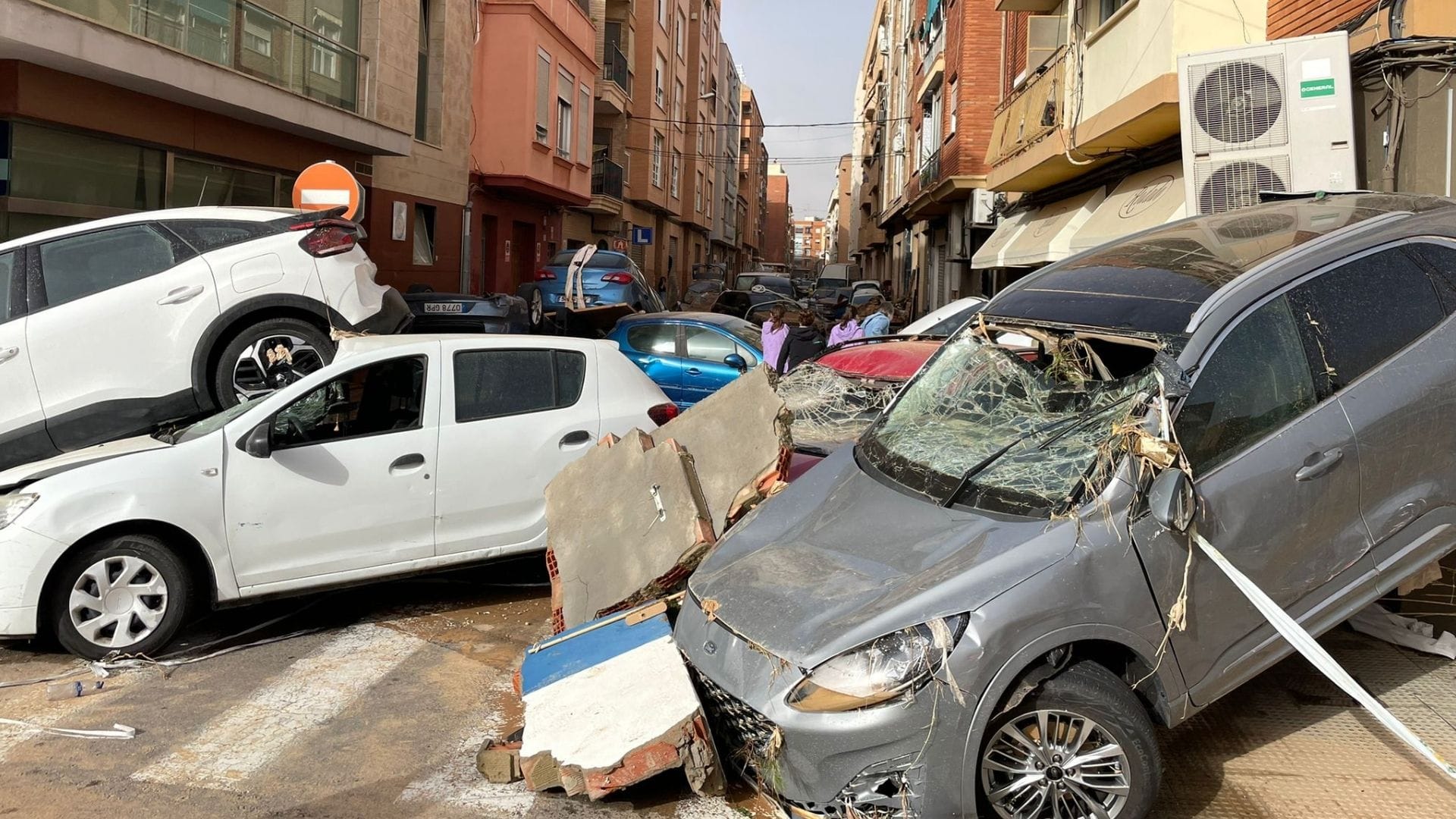 Penquista residente en España da su testimonio sobre inundaciones en Valencia: “El agua fue sembrando la destrucción por todos lados”