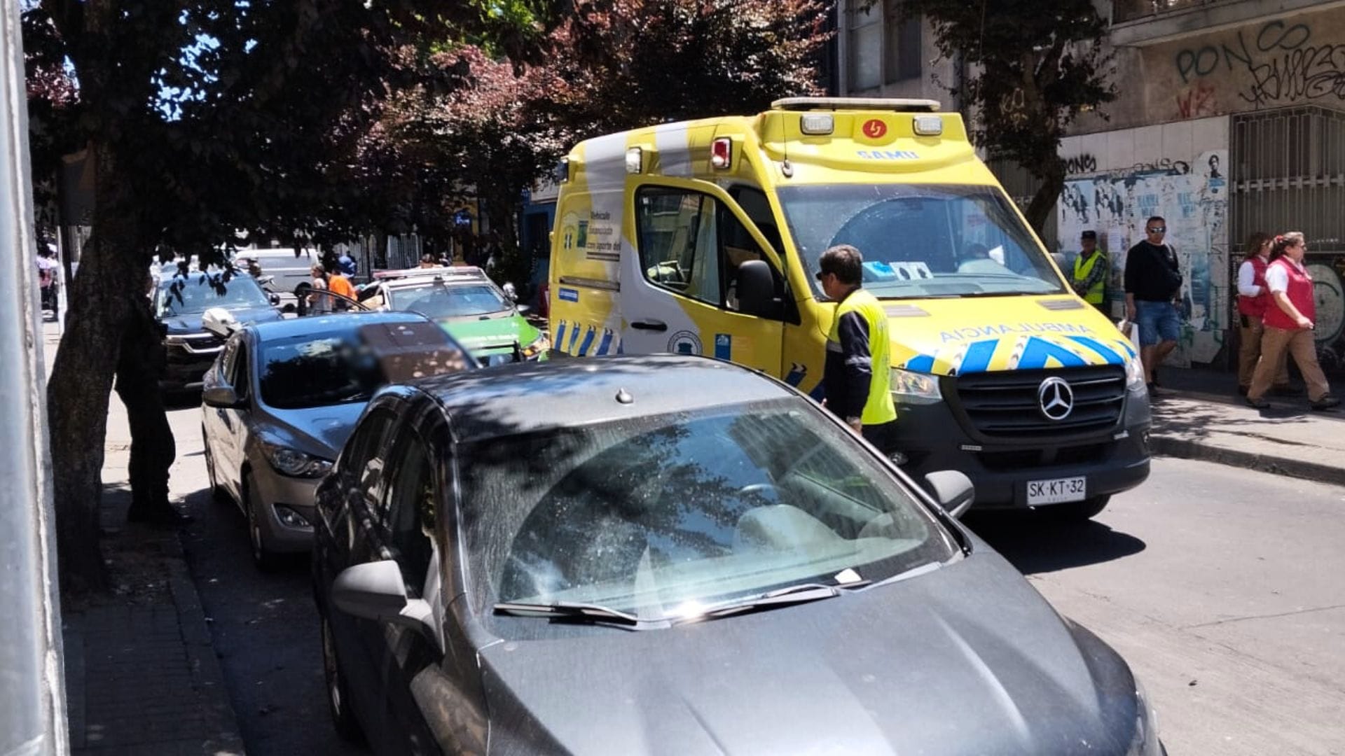 Encuentran persona fallecida al interior de un auto en pleno centro de Concepción
