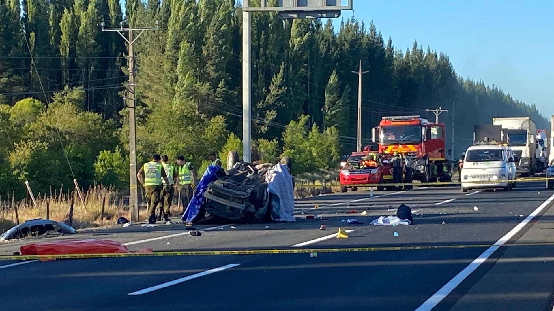 Accidente en Cabrero deja cinco personas fallecidas: Vehículo terminó volcado