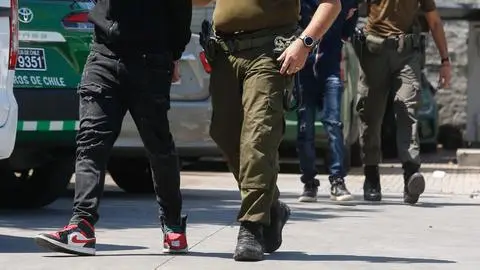 Joven ataca con cuchillo a funcionario municipal tras accidente vehicular en Lota