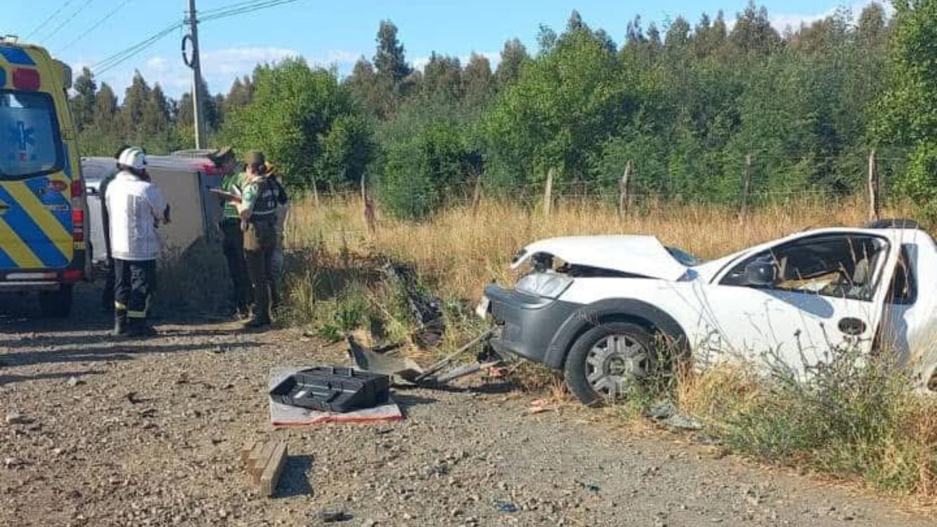 Colisión frontal de alta energía deja a una mujer fallecida y varias personas lesionadas en ruta que conecta Santa Bárbara con Los Ángeles