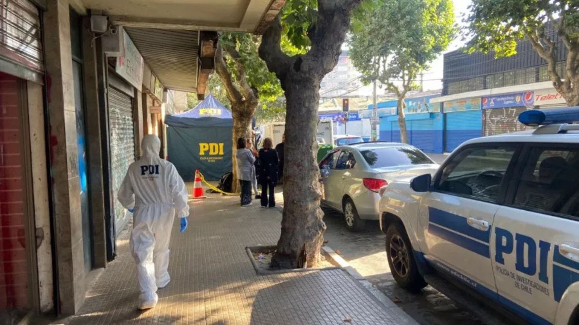 Fue hallado por peatones: Investigan muerte de hombre de 58 años que fue encontrado sin vida en plena vía pública de Viña del Mar