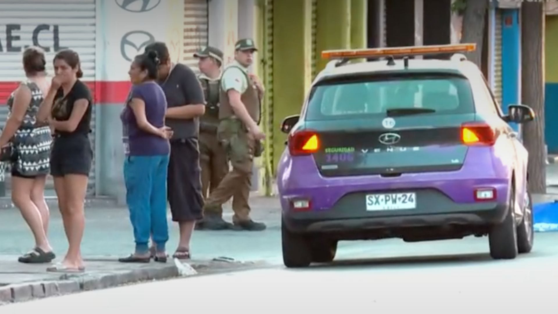 Fue apuñalado: Carabineros en ronda preventiva encuentran a un hombre de 50 años sin signos vitales en el centro de Santiago