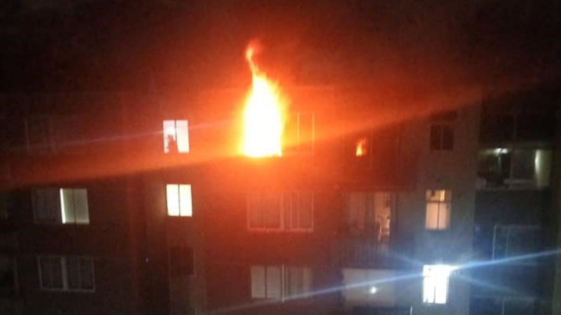 Tragedia en Penco: Una persona muere tras incendio en céntrico condominio