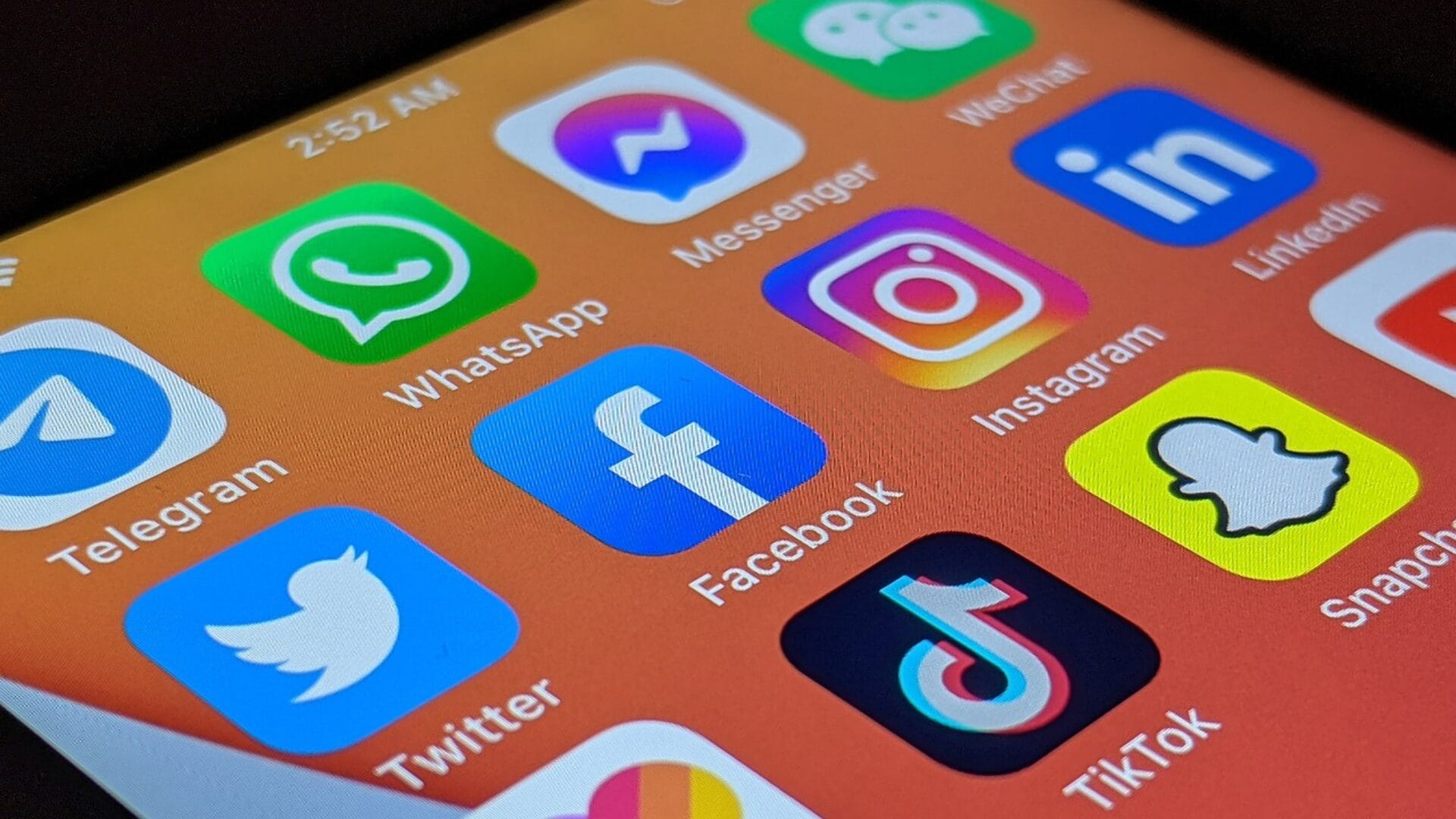 No fue tu internet el que falló: Meta explicó la causa de la caída de Facebook, Instagram y WhatsApp