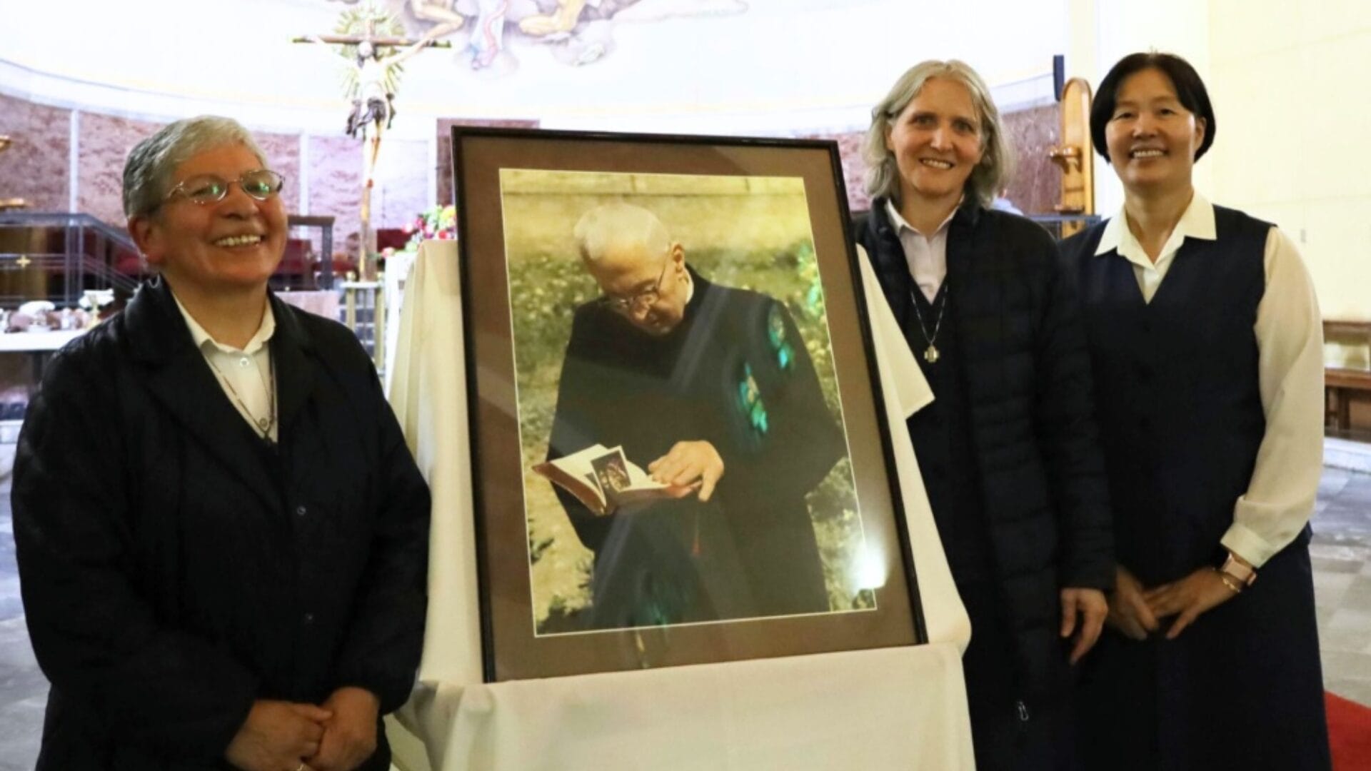 Monjas Paulinas dejan la Arquidiócesis de Concepción: ¿Qué ocurrirá con la librería?
