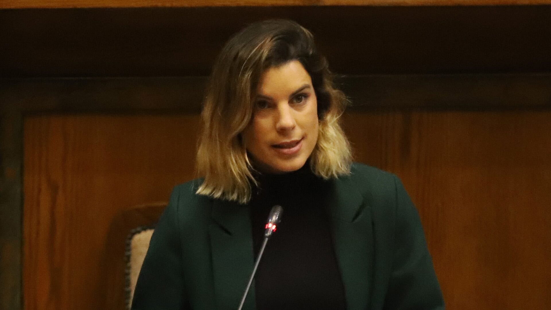Frente Amplio suspende militancia de Maite Orsini por involucramiento en Caso Valdivia