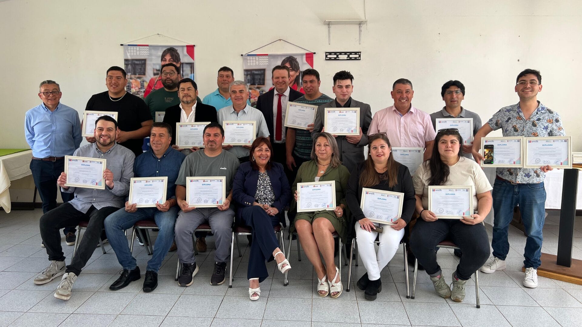 Certifican a ex empleados de Fanaloza para trabajar en faenas portuarias