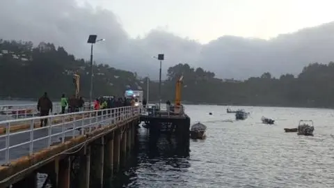 El crudo relato de sobrevivientes de naufragio en Bahía Mansa: “Mi mamá se murió tratando de flotar”