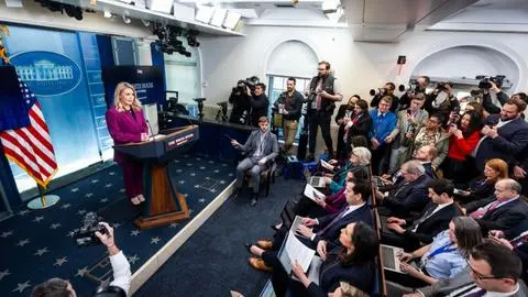 Polémica por decisión de Trump de incluir a influencers en la Sala de Prensa de la Casa Blanca