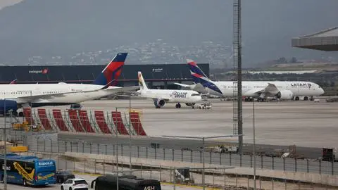Aeropuerto de Santiago alcanzó un récord de carga transportada en el 2024
