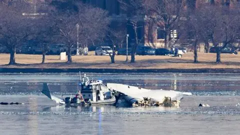 Confirman que un niño chileno está entre los 64 fallecidos en el accidente aéreo de Washington