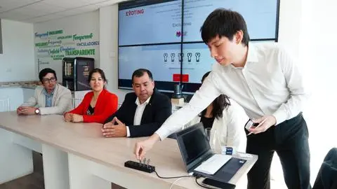Habitantes del Biobío consideran que el país es centralista, que la situación económica de la región es crítica y exigen protección a la industria local