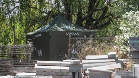 Lo encontraron en un cúmulo de basura y data de muerte sería de dos semanas: Hallan cuerpo sin vida en Colina