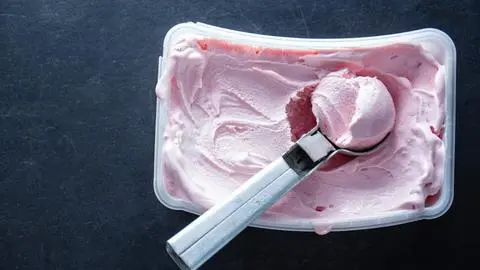 Máquinas de hielo y helado: Soluciones prácticas para combatir el calor desde el hogar
