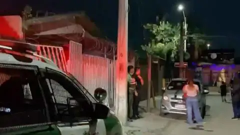 Brutal ataque en una vivienda: Padre e hijo fueron baleados por al menos ocho sujetos que entraron a su casa en Pudahuel