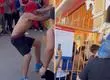 “Qué vergüenza me dio”: Captan insólita actitud de “fanáticos” de influencer Speed con guardia de Fantasilandia