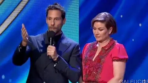 “Recibimos amenazas de actrices de quemar el teatro”: Gonzalo Valenzuela interrumpe los Premios Caleuche 2025 con grave denuncia