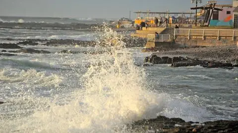 Senapred mantiene alerta por marejadas anormales en todo el borde costero del Biobío y gran parte de Chile