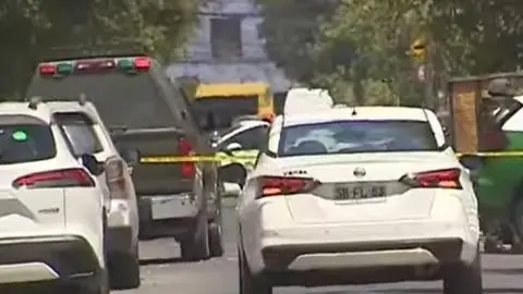 Rescatan a niño que era rehén de su padre: Sujeto se parapetó y se dio a la fuga en Recoleta