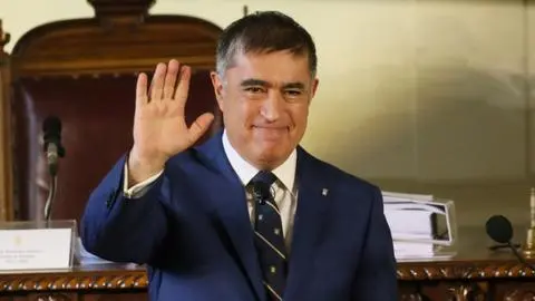 Tras solo un mes en el cargo: Mario Desbordes se toma “vacaciones”