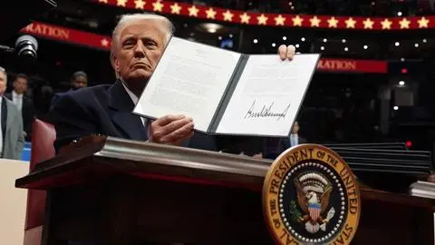 Los importantes cambios efectuados por Donald Trump solo horas después de asumir la presidencia