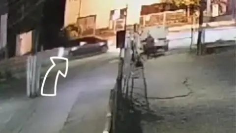 “Portonazo” en San Pedro de la Paz: roban furgón de destacada pizzería y dueños ofrecen recompensa