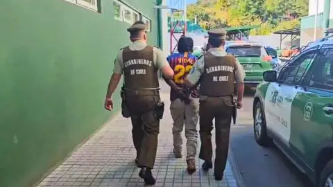 Mujer fue brutalmente agredida por su pareja: Carabineros frustra femicidio en Arauco