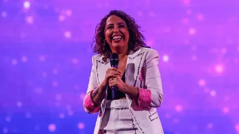 ¿Cuántos chistes por minuto?: Las reacciones que dejó la rutina de Chiqui Aguayo en Viña 2025