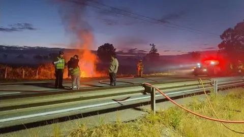 Vehículo terminó incendiado: Madre fallece en trágico accidente de tránsito en la Ruta 5 Sur a la altura de Osorno