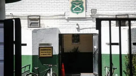 Carabinero es apuñalado tras incidente en feria libre en La Pintana