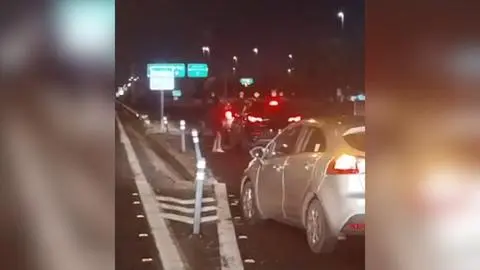 Violenta encerrona en Autopista Vespucio Norte: Conductora iba camino al aeropuerto
