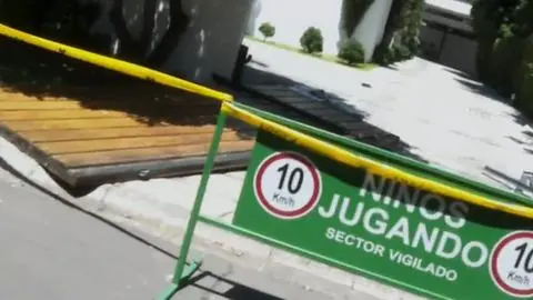 Delincuentes roban casa en Vitacura: Maniataron y golpearon a asesora del hogar