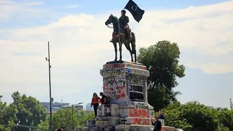 Monumento a Baquedano no volverá a Plaza Italia: Aún no se define destino definitivo