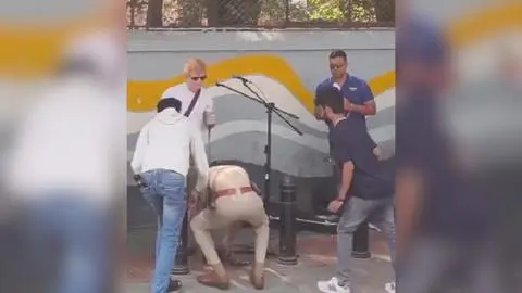 Bochorno de Ed Sheeran en India: Policías le desconectaron equipos en plena vía pública
