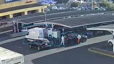 Persecución tras asalto a camión de cigarrillos en estacionamiento de concurrido centro comercial del Gran Concepción: Dos detenidos
