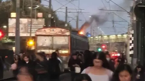 Fuego en Biotren generó evacuación de un convoy: EFE compartió un “justificativo” para quienes llegaron atrasados a sus trabajos