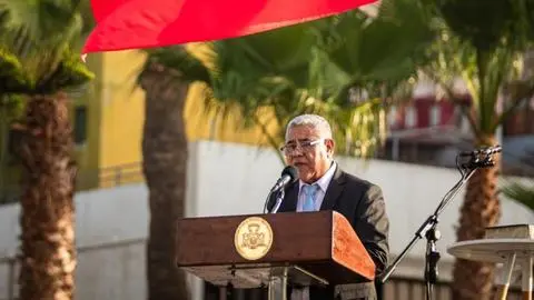 Alcalde de Arica Orlando Vargas permanece bajo ventilación mecánica y sedado por neumonía viral
