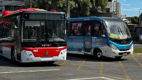 Buses eléctricos para proceso a Coronel y Lota inician pruebas en la zona