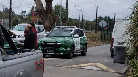 Hallan hombre sin vida al interior de un auto en Hualpén: No habría intervención de terceros