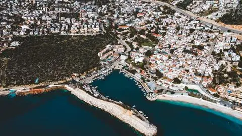 Una se encuentra en Chile: Nueve ciudades que podrían verse afectadas por la crecida del mar a finales del siglo XXI según la IA