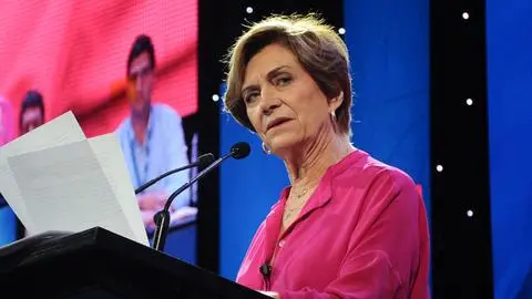 Para combatir la delincuencia: Evelyn Matthei promete “cárceles en el desierto” y mantenerlos “incomunicados”