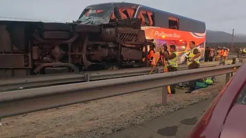Cuatro buses involucrados: Seis fallecidos y 40 heridos deja accidente vehicular en la Ruta 5 de la Región de Coquimbo