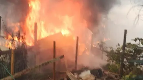 Fuego destruyó la totalidad de la vivienda: Una persona fallecida deja voraz incendio en el sector alto de Viña del Mar