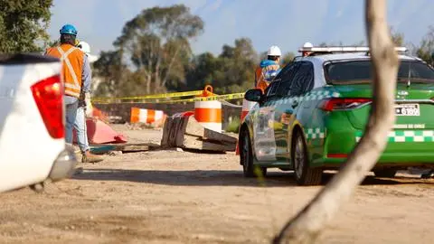 Hombre de 58 años fallece tras recibir fuerte descarga eléctrica mientras trabajaba al interior de un campo agrícola en Romeral