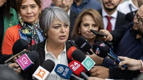 Jeannette Jara suspendería su militancia en el Partido Comunista según uno de sus asesores