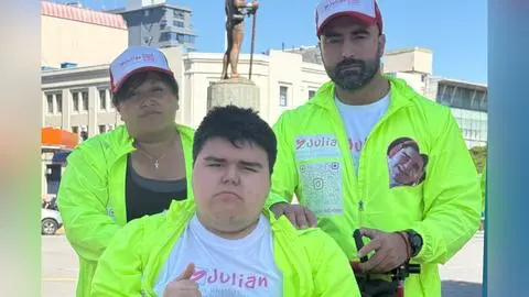 “Julián rueda por Chile”: Adolescente de 16 años estuvo en Concepción para recaudar fondos contra enfermedad de Duchenne