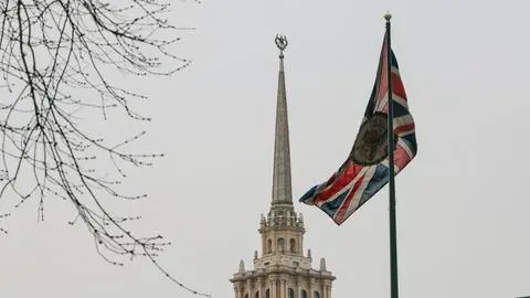 Tensión entre el Kremlin y Londres: Rusia los acusa de instigar un “conflicto global” tras expulsar a dos de sus diplomáticos
