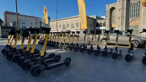 Fiscalizador de scooters es agredido en pleno centro de Concepción tras enfrentar a sujetos que los vandalizaban