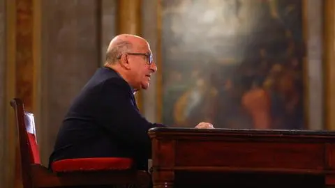 Cardenal Chomali despide al Papa Francisco recordando la frase que el Sumo Pontífice le escribió: “Menos eminencia, más servidor”